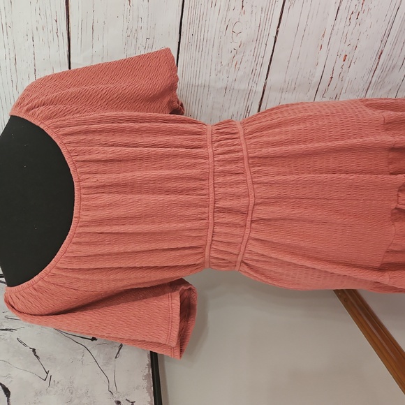 Gilli Dress - Picture 7 of 17